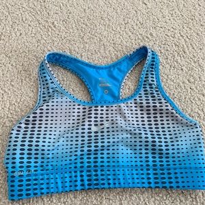 Nike sports bra M